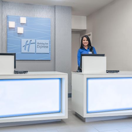 Holiday Inn Express Hotel & Suites Ames By Ihg Ngoại thất bức ảnh