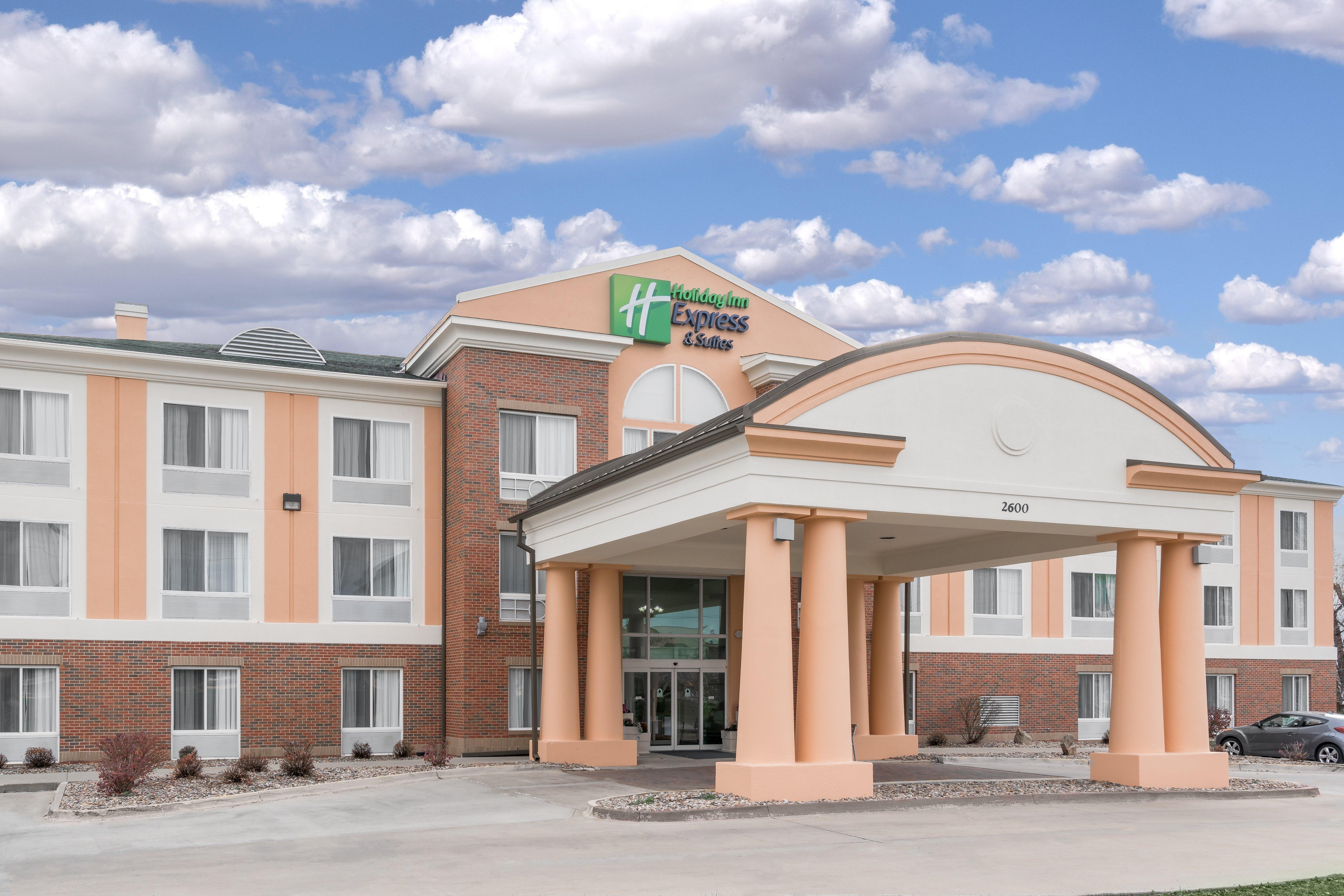 Holiday Inn Express Hotel & Suites Ames By Ihg Ngoại thất bức ảnh